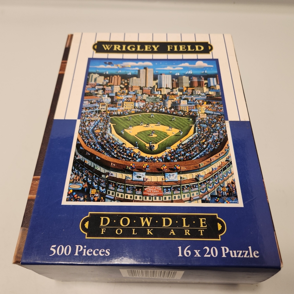 Dowdle Folk Art WRIGLEY FIELD 500 Piece Jigsaw Puzzle in Suitcase Chicago Cubs